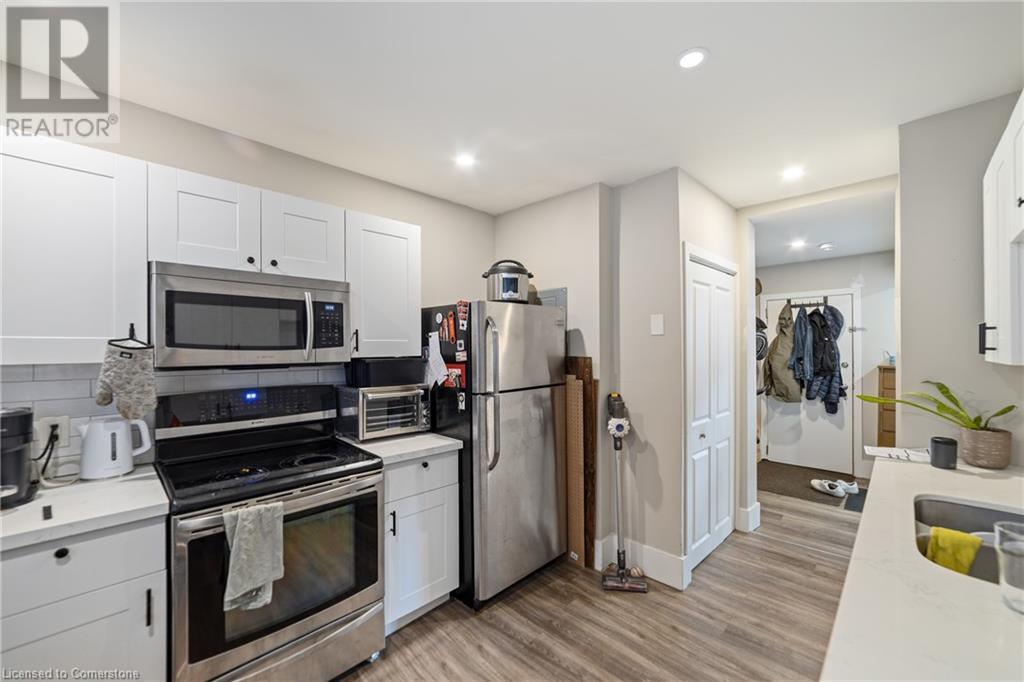 Photo 12 of 29 Gibson Avenue, Hamilton ON