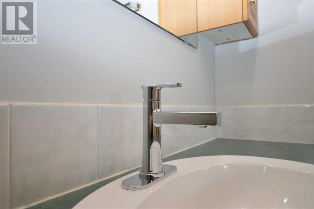 Single Family House for Sale in    Avenue SW Windsor Park Calgary 