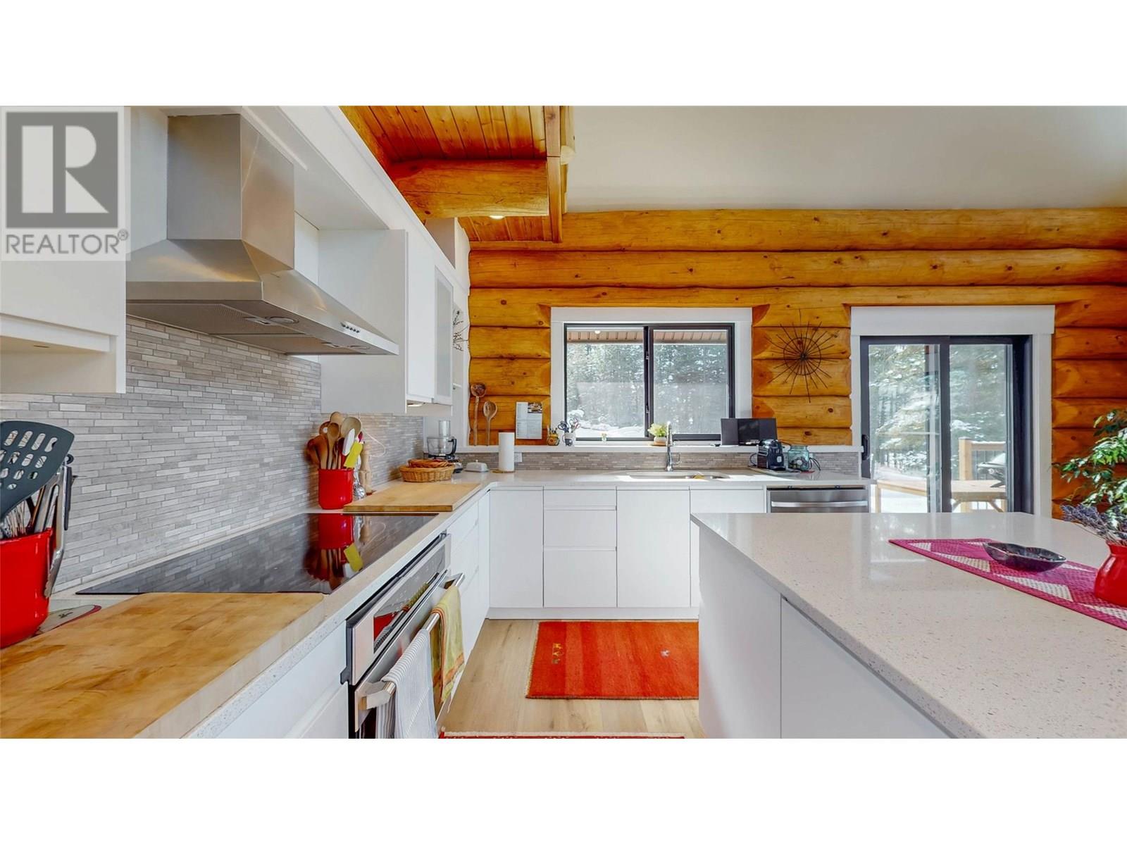 185 CARIBOU Way, Osoyoos