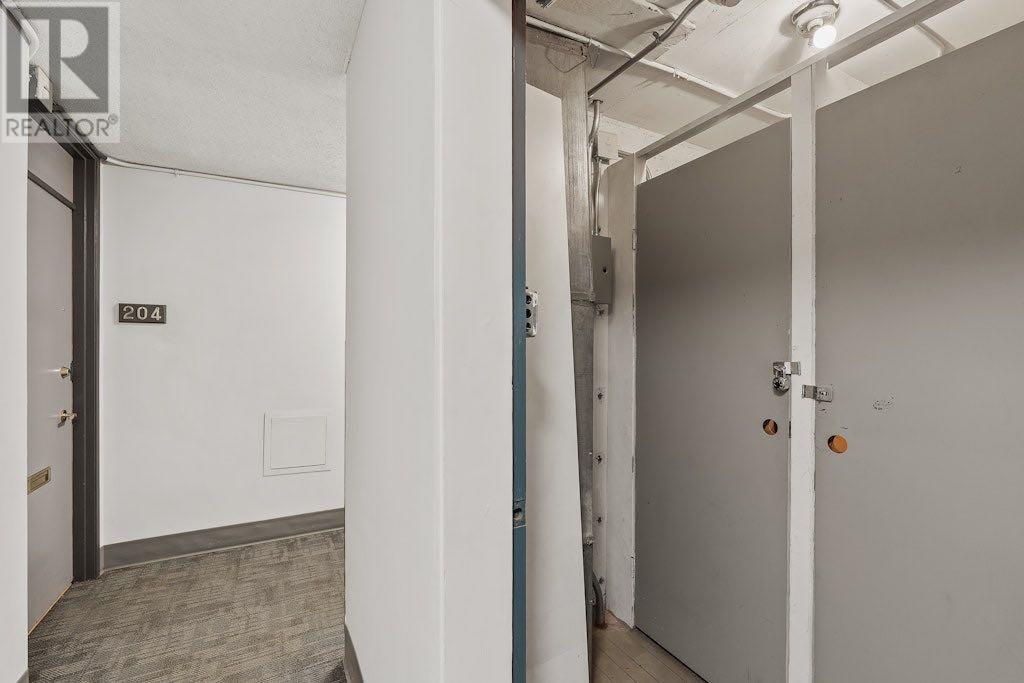 Single Family House for Sale in    Avenue SW Beltline Calgary 