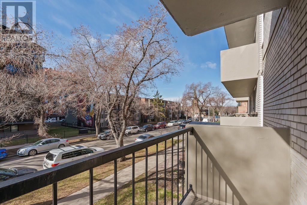 Single Family House for Sale in    Avenue SW Beltline Calgary 