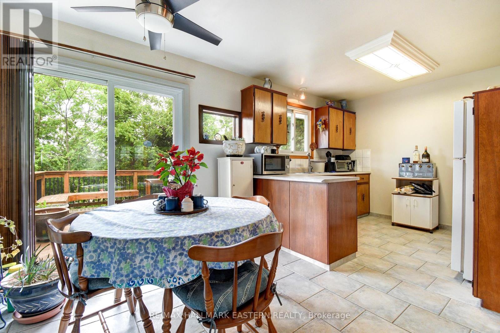 Photo 22 of 509 Montcalm Drive, Peterborough North ON