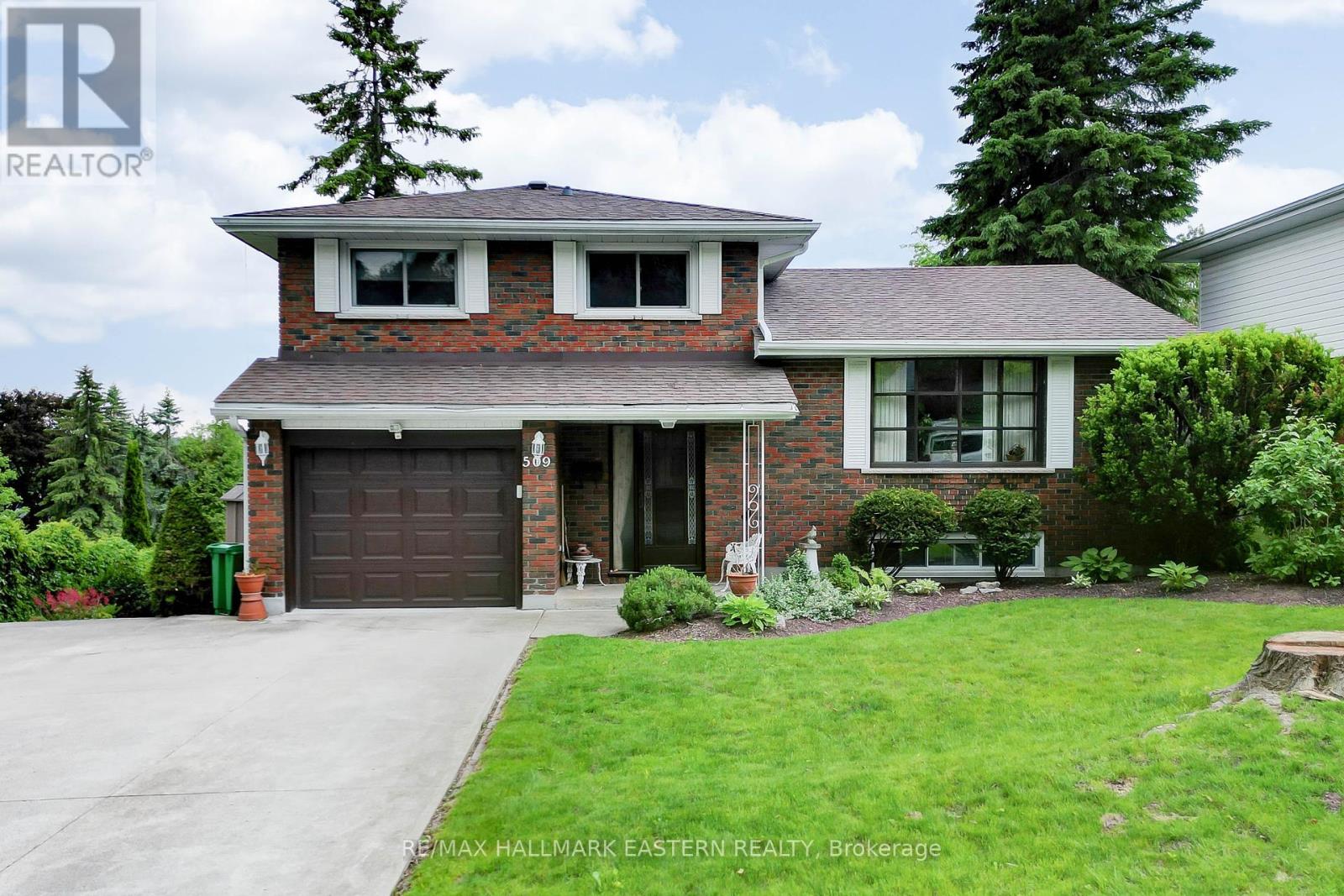 Photo 15 of 509 Montcalm Drive, Peterborough North ON