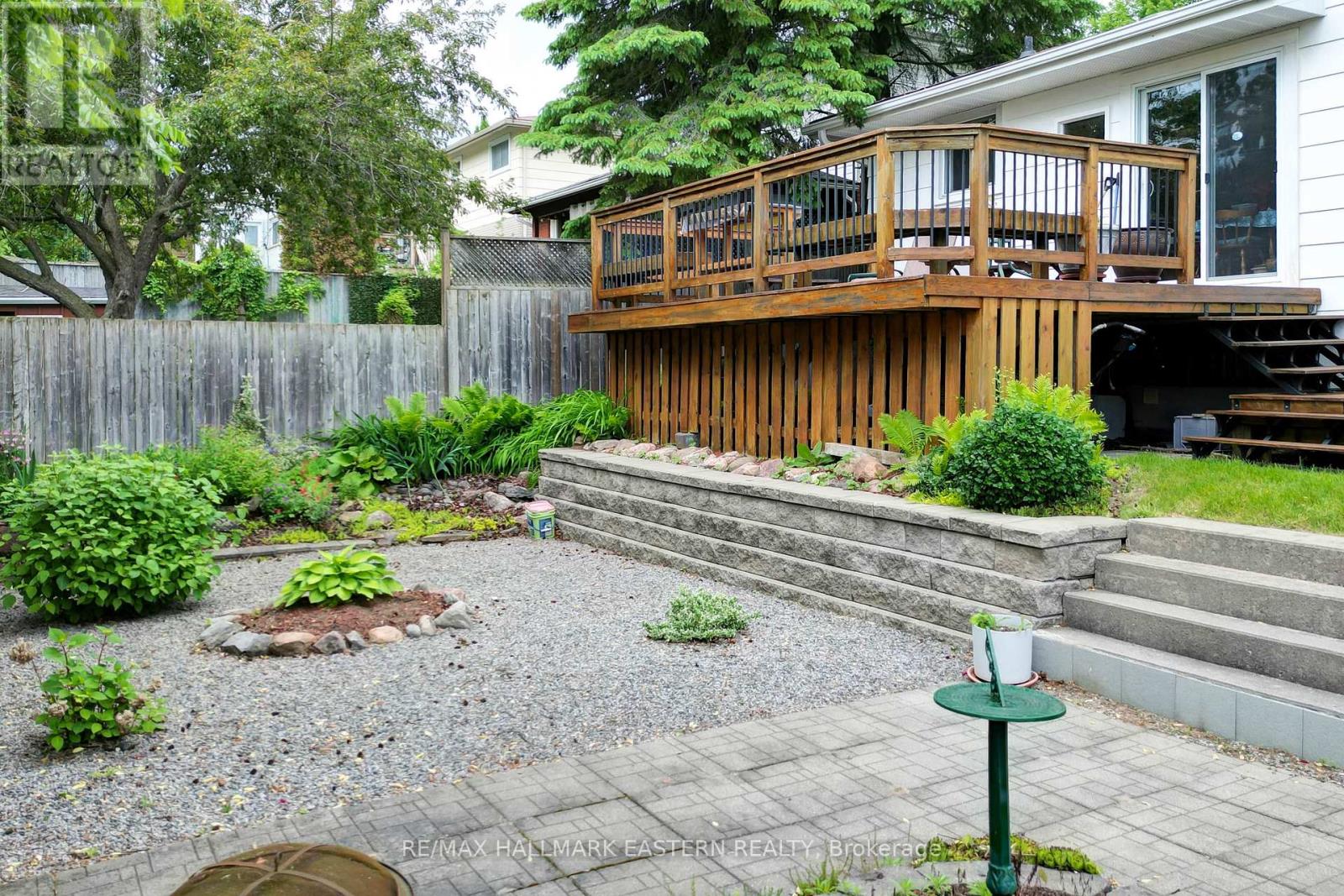 Photo 7 of 509 Montcalm Drive, Peterborough North ON