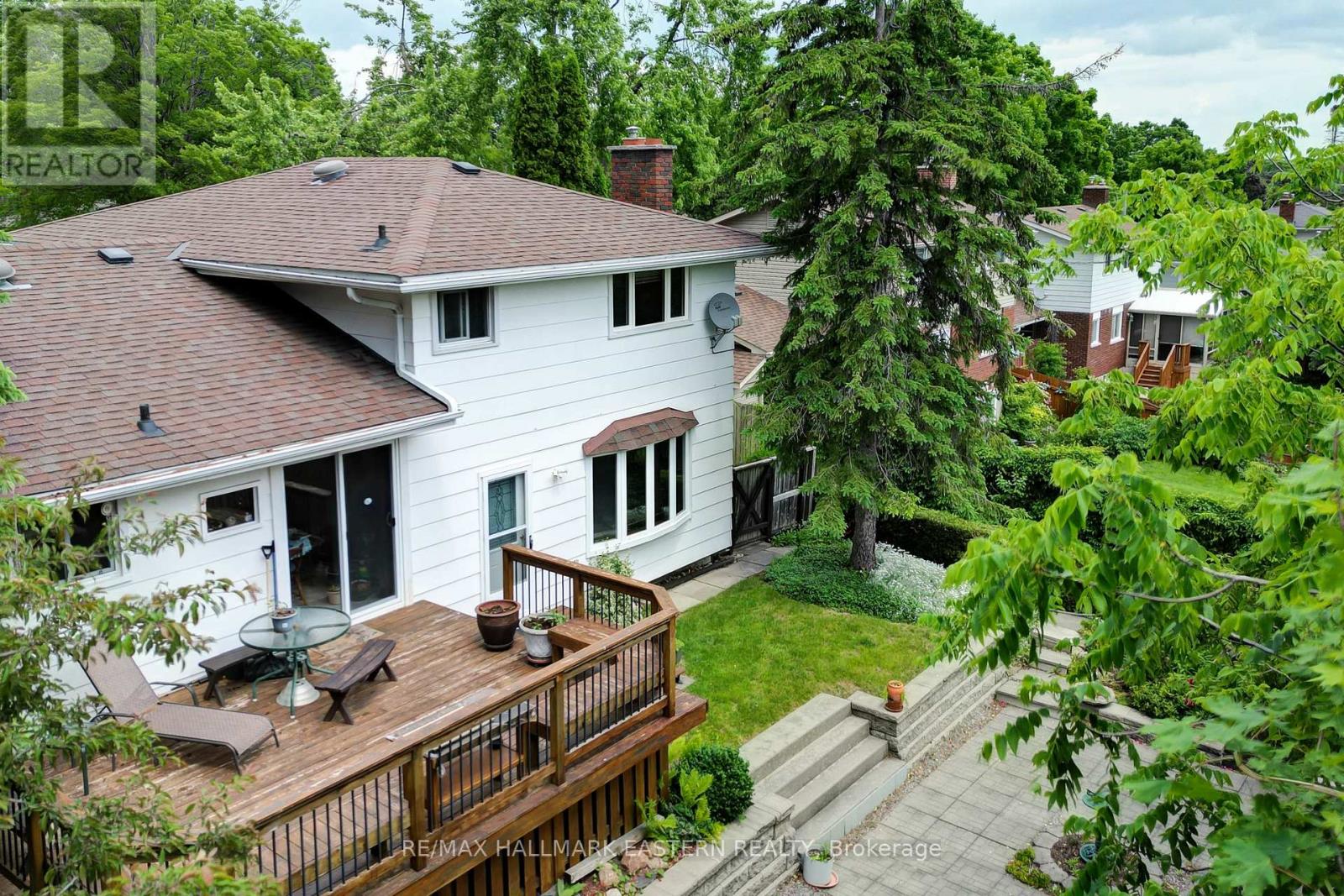 Photo 33 of 509 Montcalm Drive, Peterborough North ON