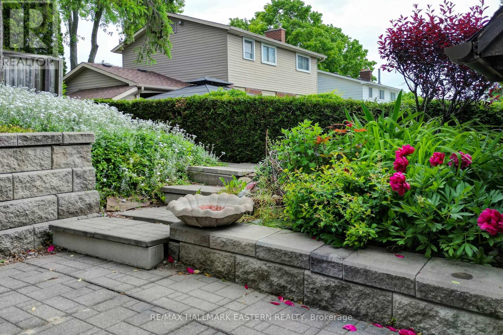 Photo 40 of 509 Montcalm Drive, Peterborough North ON