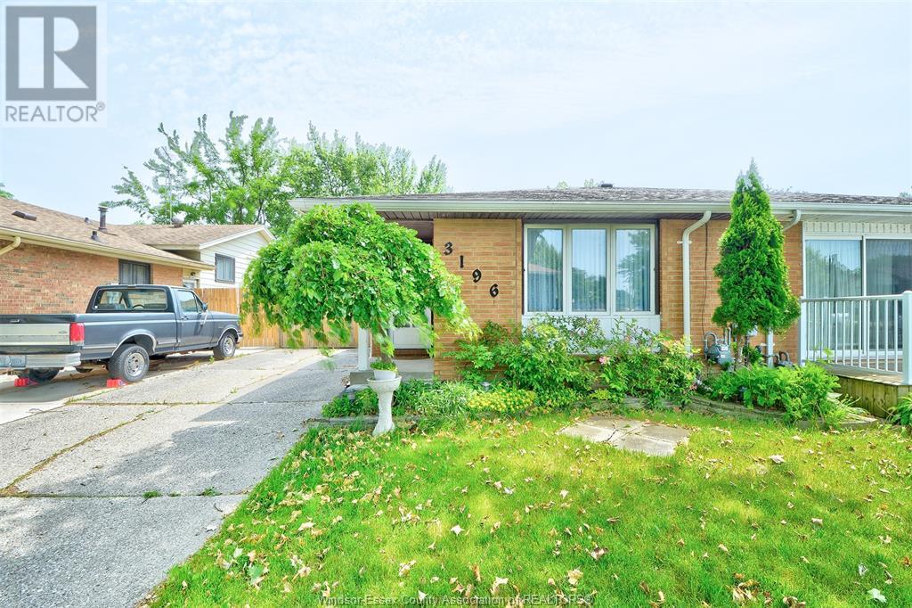 Photo 5 of 3196 Elmwood Crescent, Windsor ON