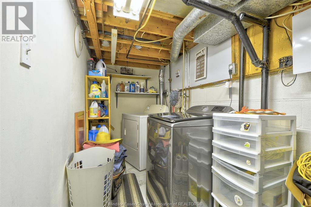Photo 23 of 3196 Elmwood Crescent, Windsor ON