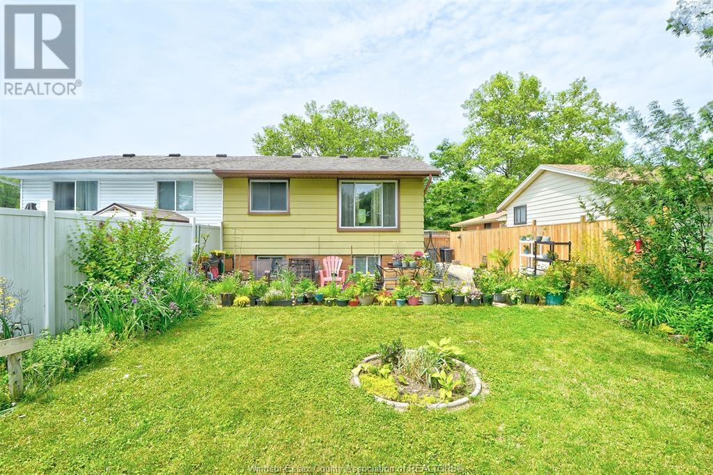 Photo 21 of 3196 Elmwood Crescent, Windsor ON