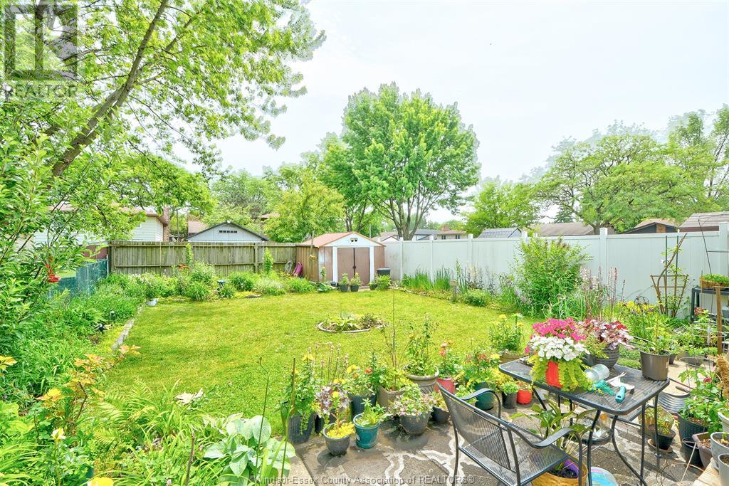 Photo 20 of 3196 Elmwood Crescent, Windsor ON