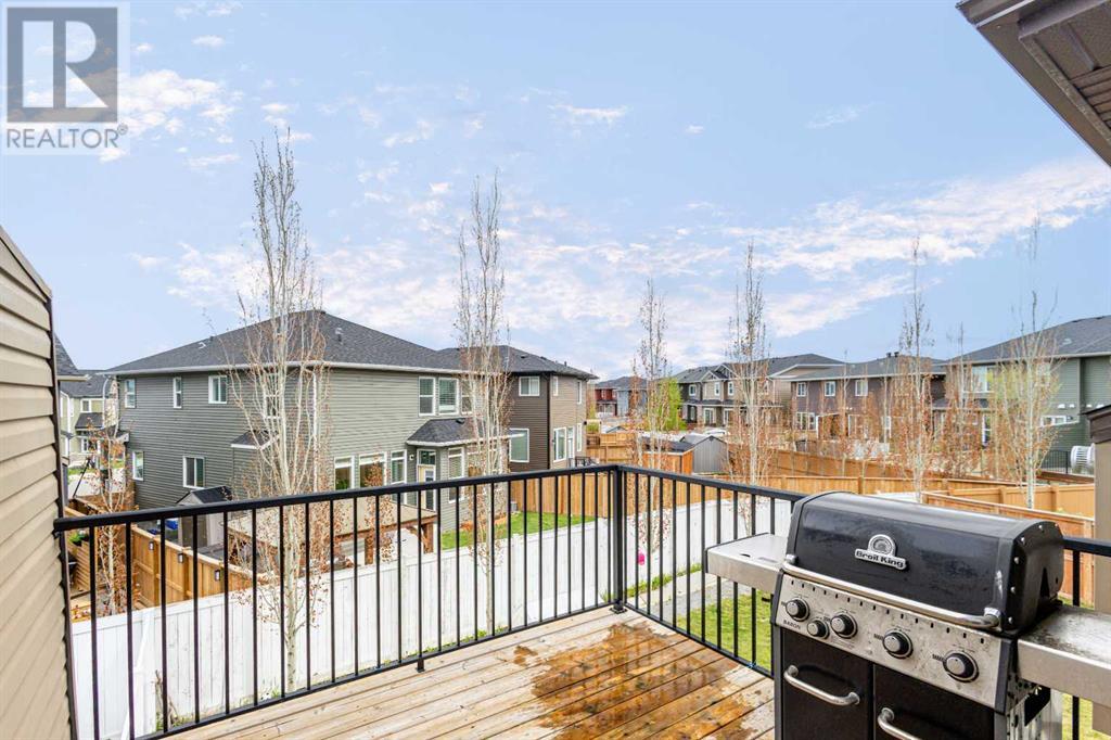 Single Family House for Sale in  Evansglen Mews NW Evanston Calgary 