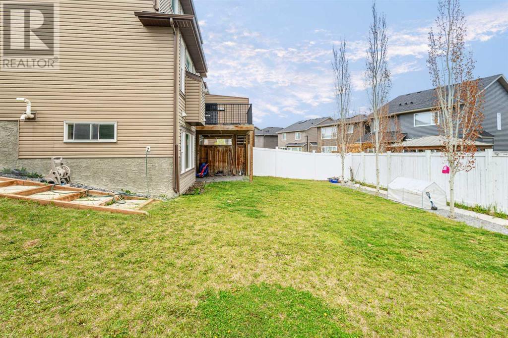 Single Family House for Sale in  Evansglen Mews NW Evanston Calgary 