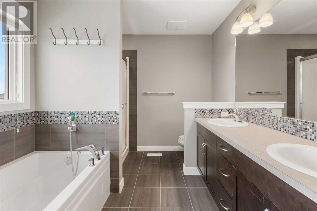 Single Family House for Sale in  Evansglen Mews NW Evanston Calgary 
