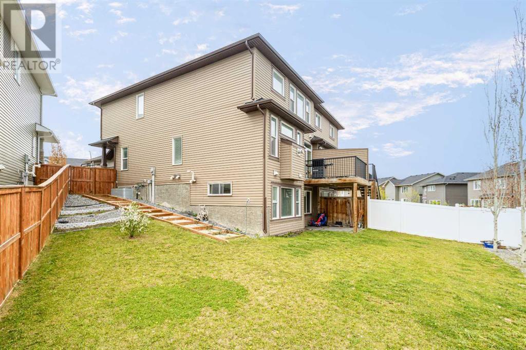 Single Family House for Sale in  Evansglen Mews NW Evanston Calgary 
