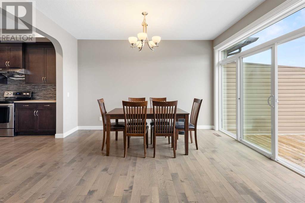 Single Family House for Sale in  Evansglen Mews NW Evanston Calgary 