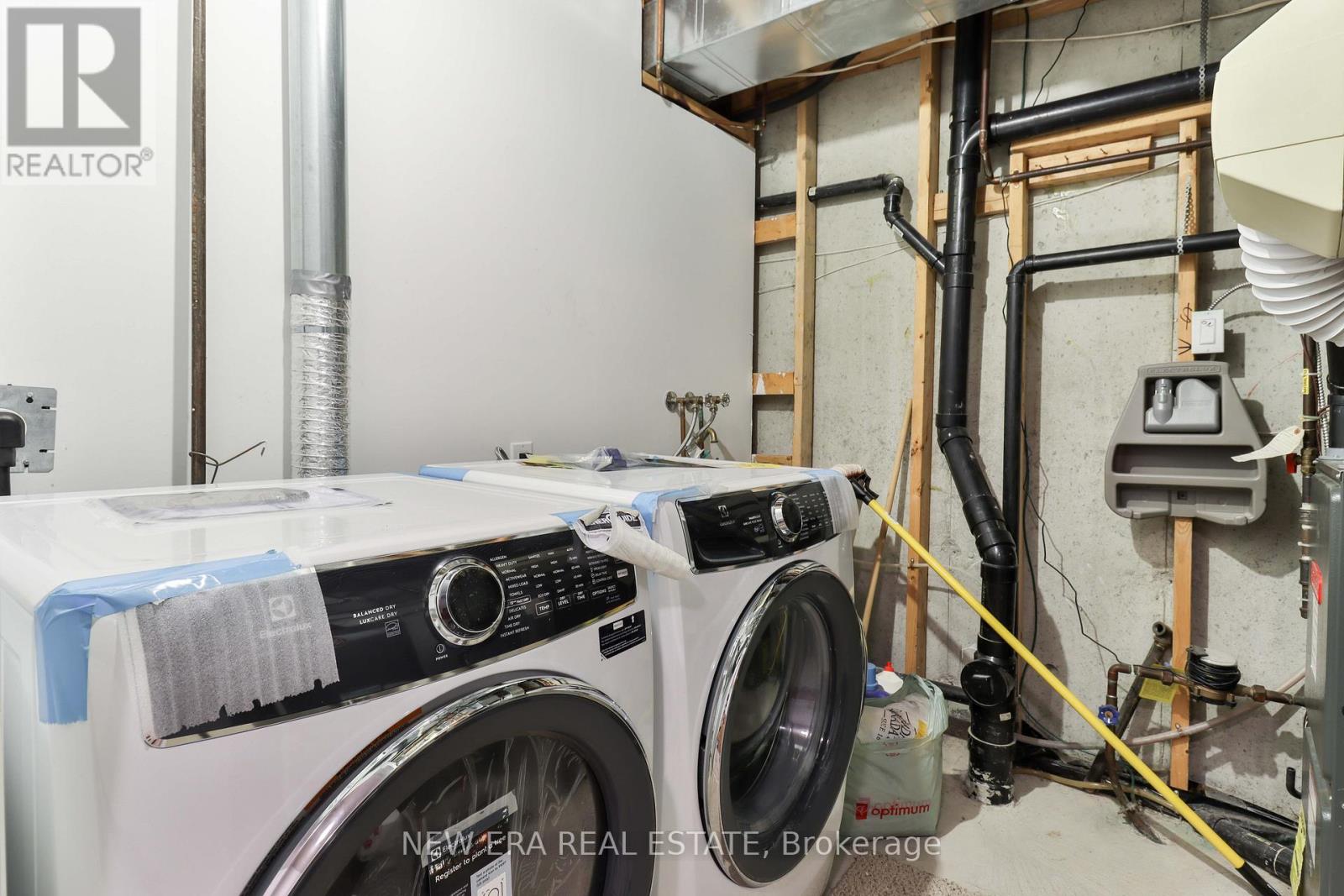 Photo 22 of 238 George Street, Toronto ON