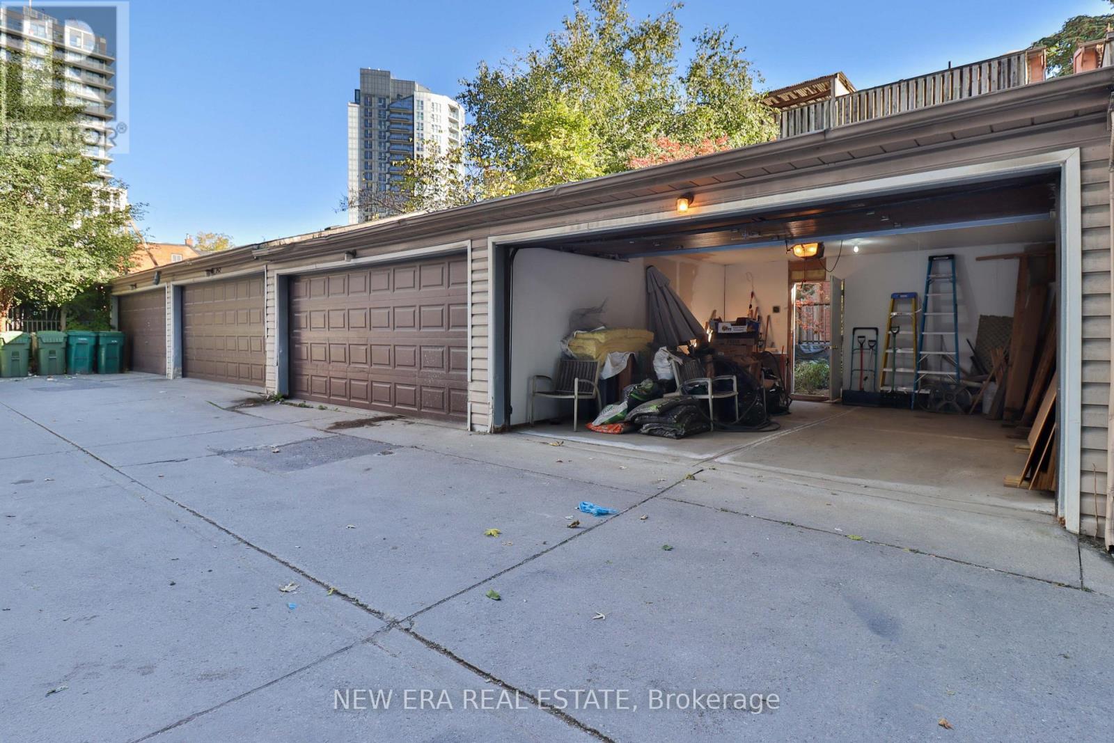 Photo 27 of 238 George Street, Toronto ON