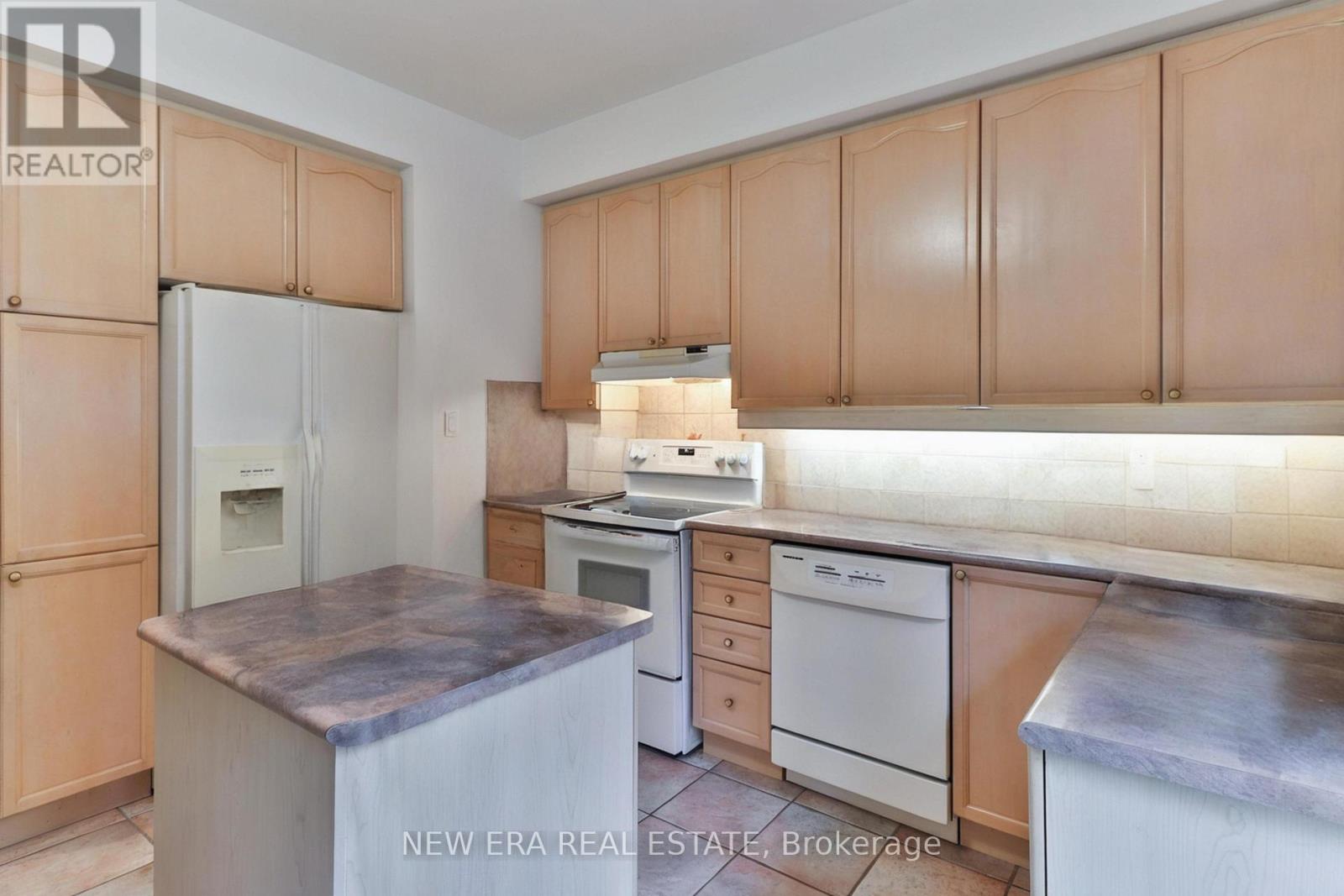 Photo 7 of 238 George Street, Toronto ON