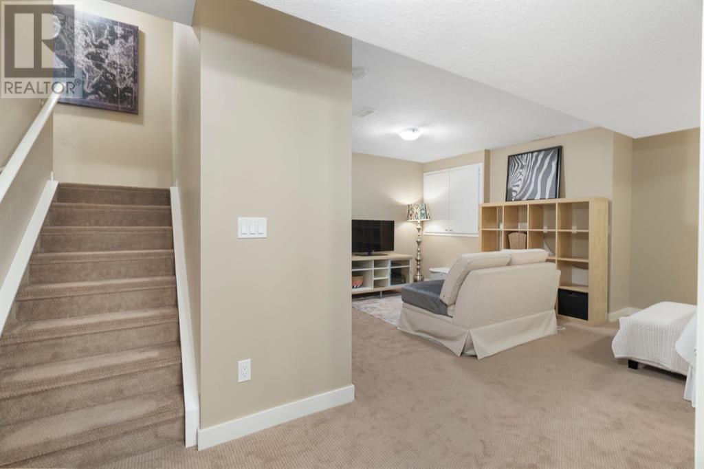 Single Family House for Sale in  Evanston Square NW Evanston Calgary 