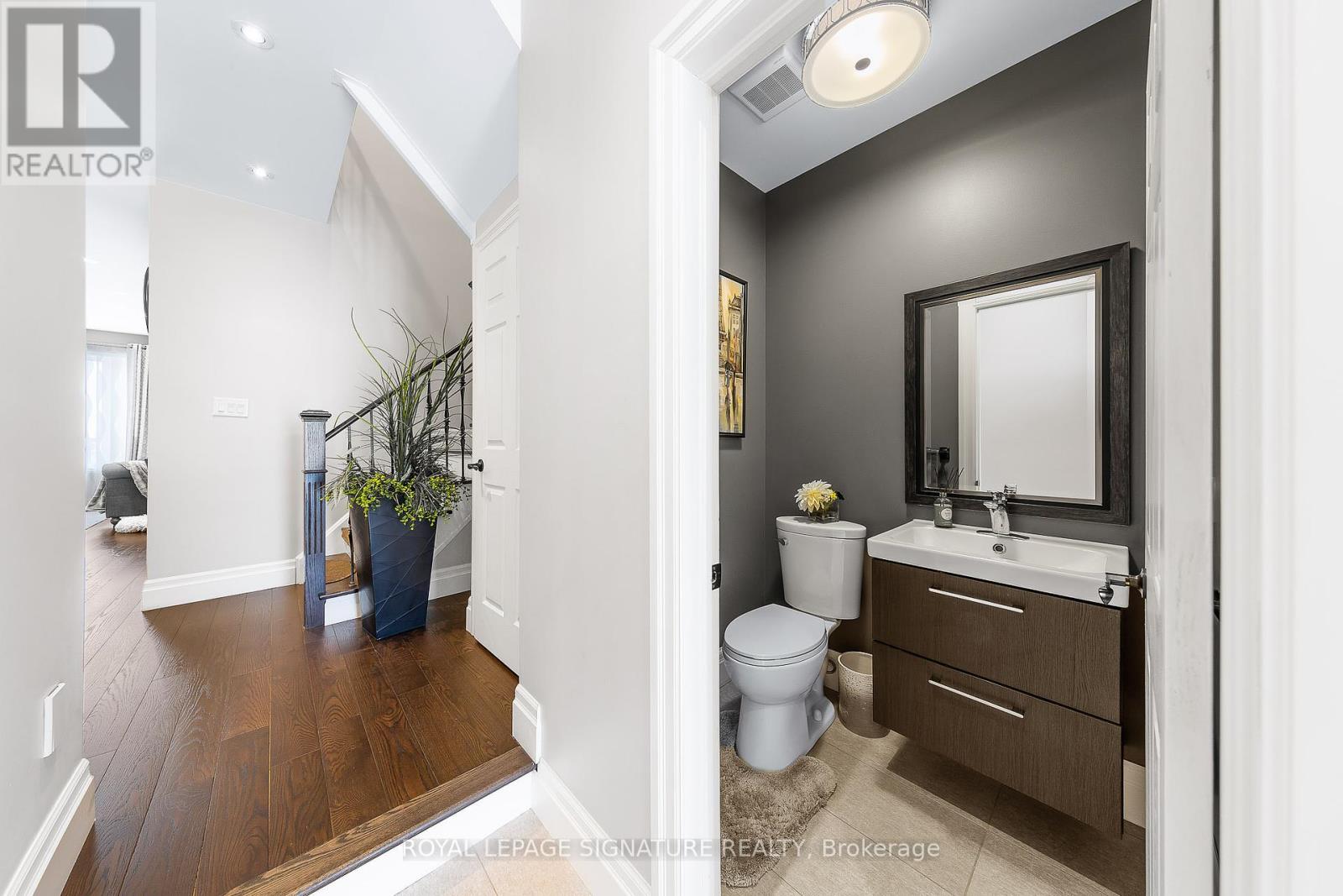Single Family House for Sale in  WHITE BEACH CRESCENT Vaughan (Patterson) 