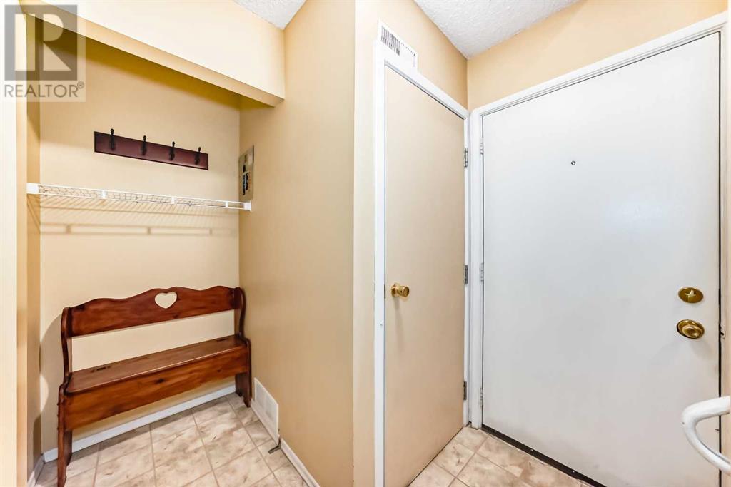Single Family House for Sale in   Palliser Drive SW Oakridge Calgary 