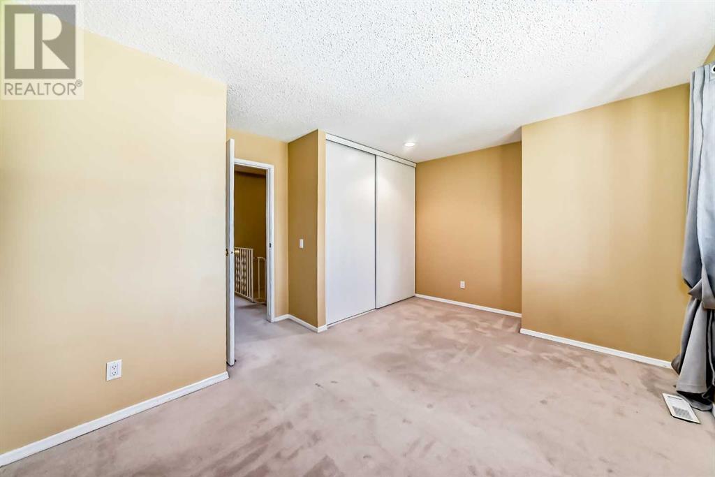 Single Family House for Sale in   Palliser Drive SW Oakridge Calgary 