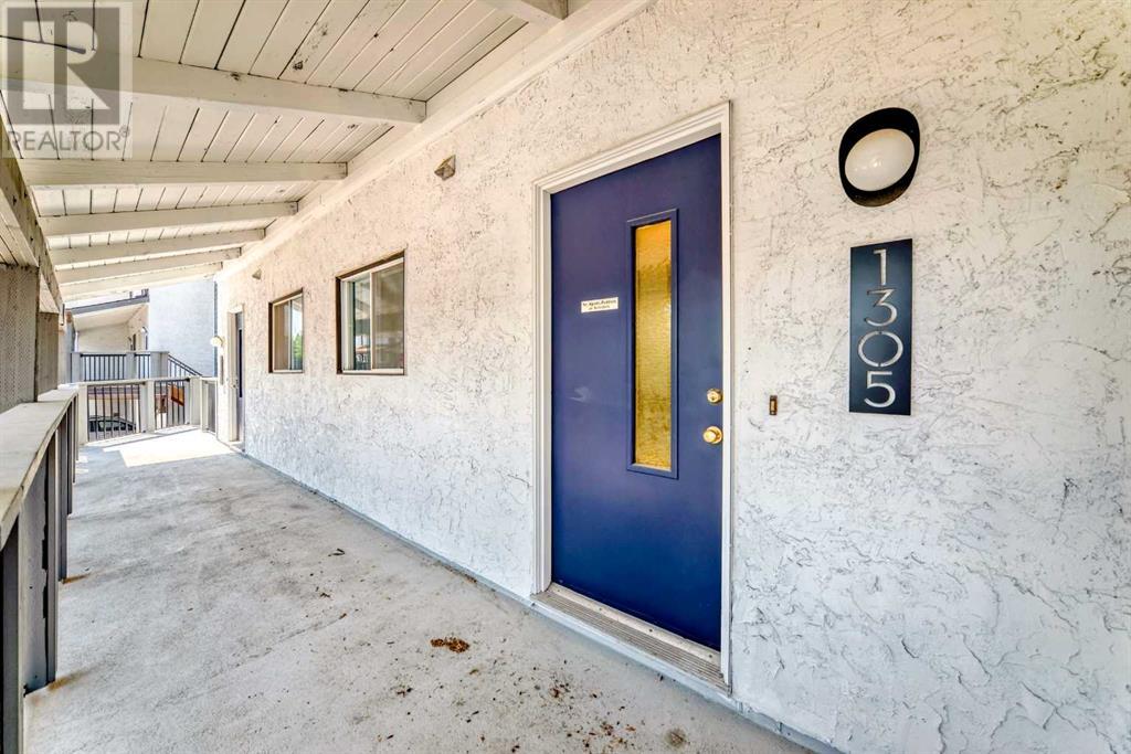 Single Family House for Sale in   Palliser Drive SW Oakridge Calgary 