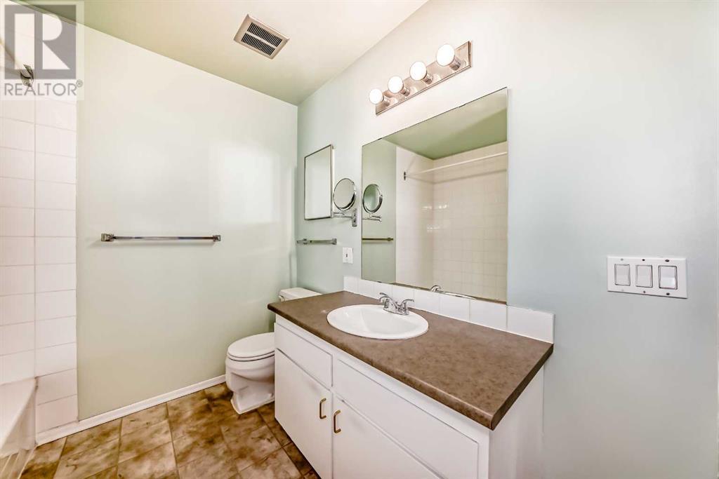 Single Family House for Sale in   Palliser Drive SW Oakridge Calgary 