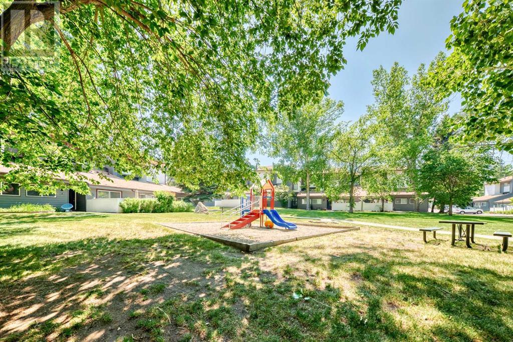 Single Family House for Sale in   Palliser Drive SW Oakridge Calgary 