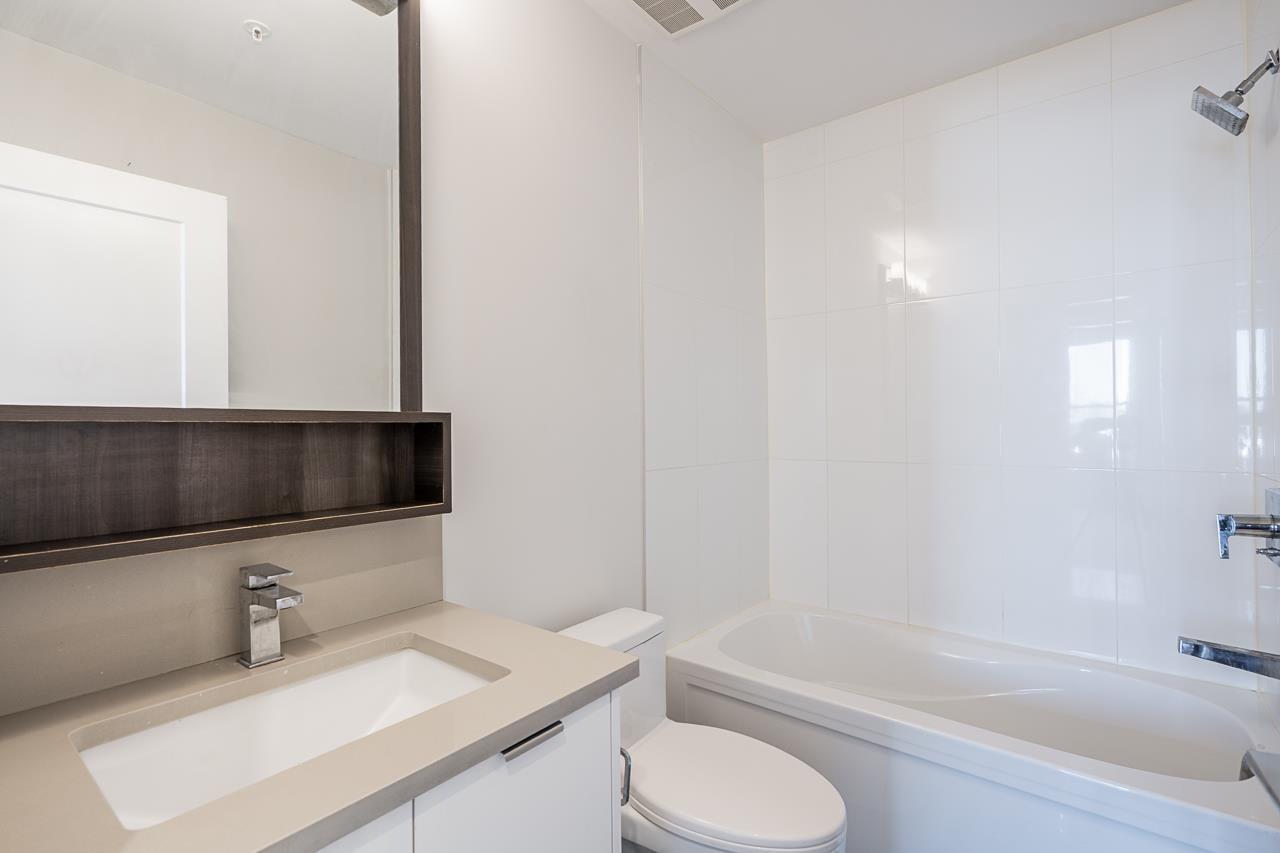 Photo 23 of 307 14468 72 Avenue, Surrey BC