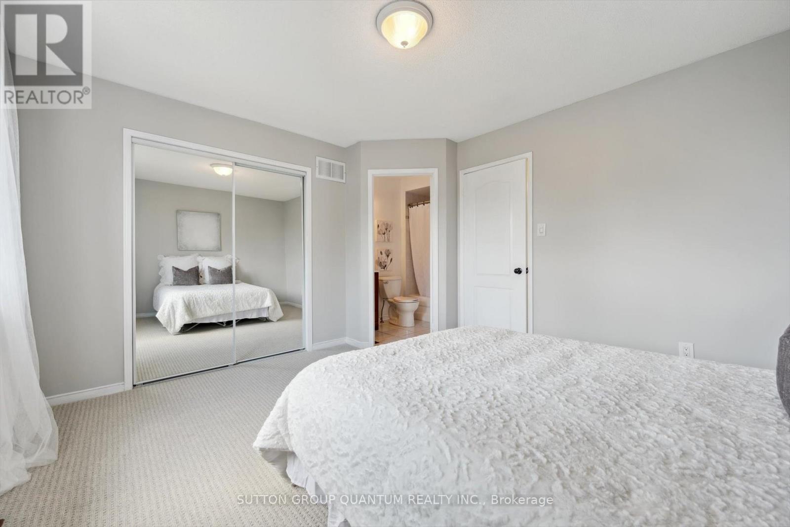 Photo 13 of 2078 Glenhampton Road, Oakville ON