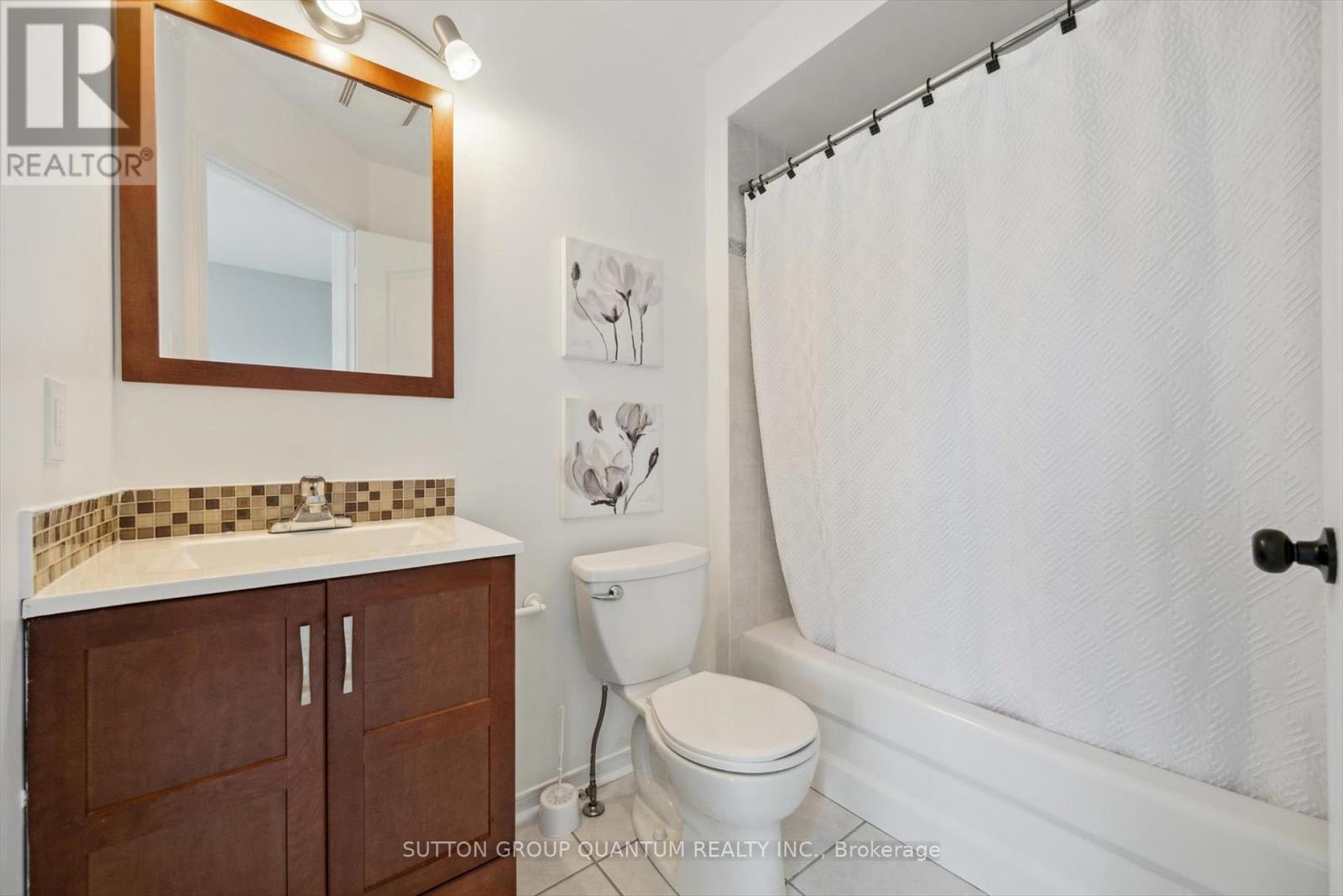 Photo 14 of 2078 Glenhampton Road, Oakville ON