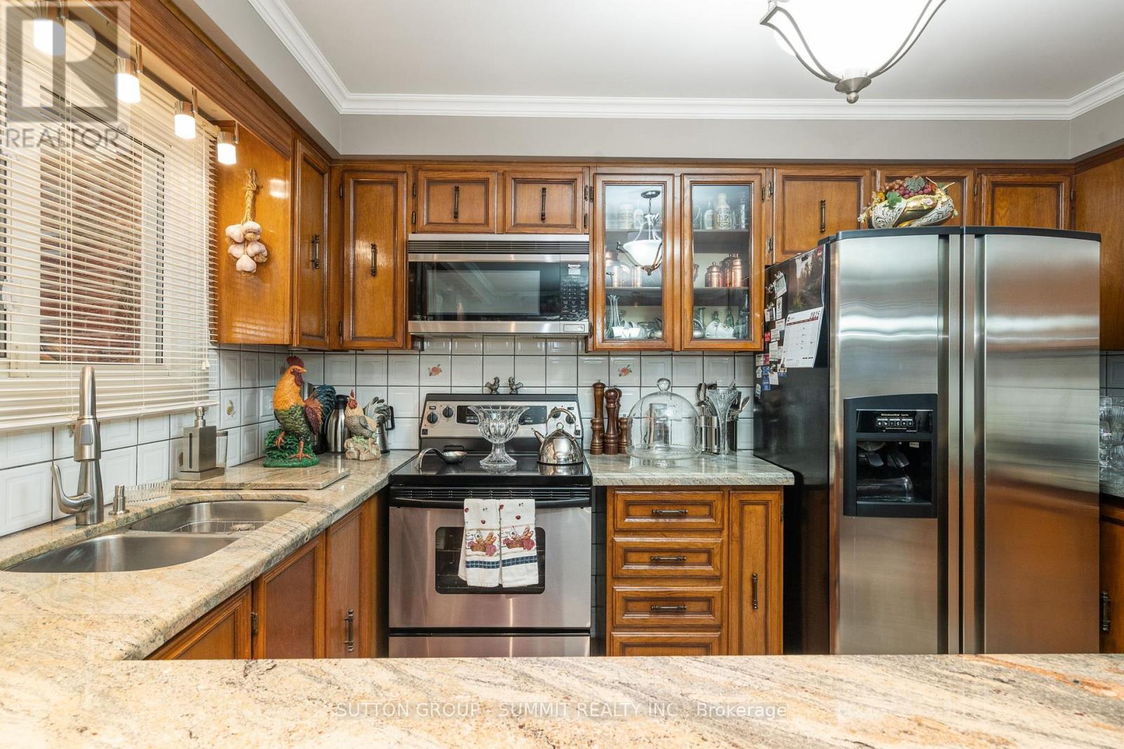 Photo 12 of 2545 Pollard Drive, Mississauga ON