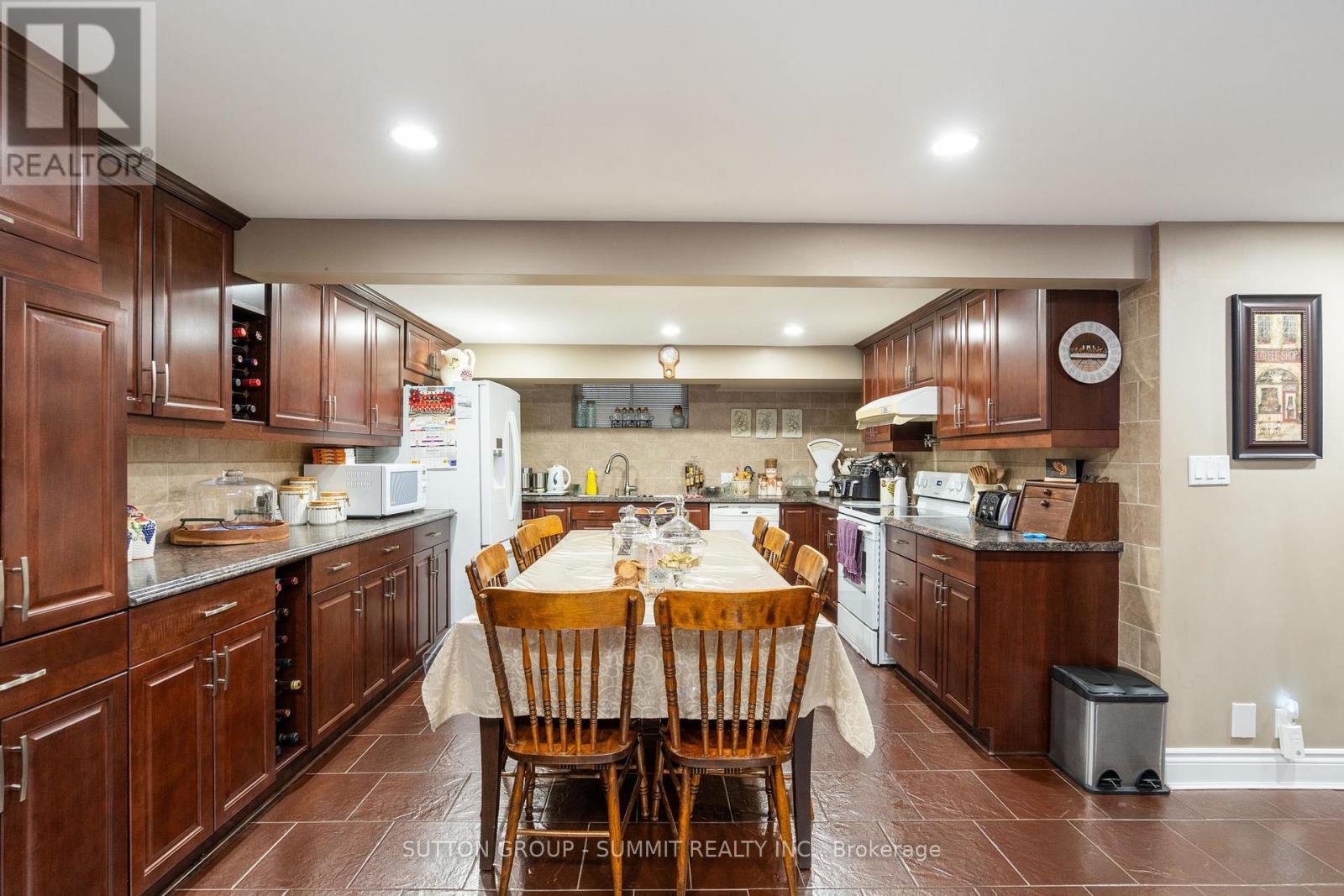 Photo 25 of 2545 Pollard Drive, Mississauga ON