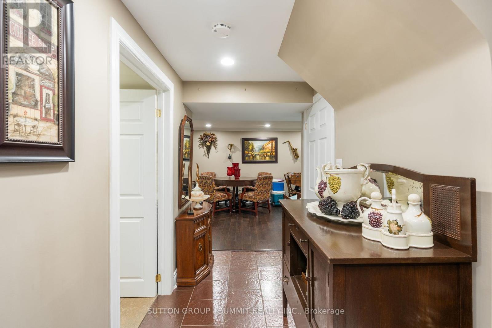 Photo 1 of 2545 Pollard Drive, Mississauga ON