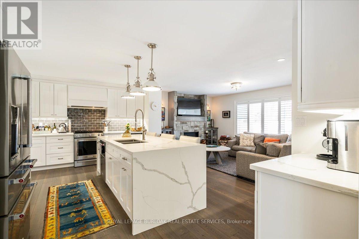 Photo 12 of 573 Woodland Avenue, Burlington ON
