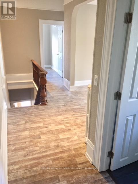 Photo 2 of 127 West Street, Brantford ON
