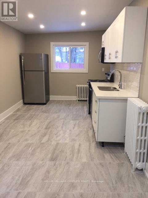 Photo 20 of 127 West Street, Brantford ON