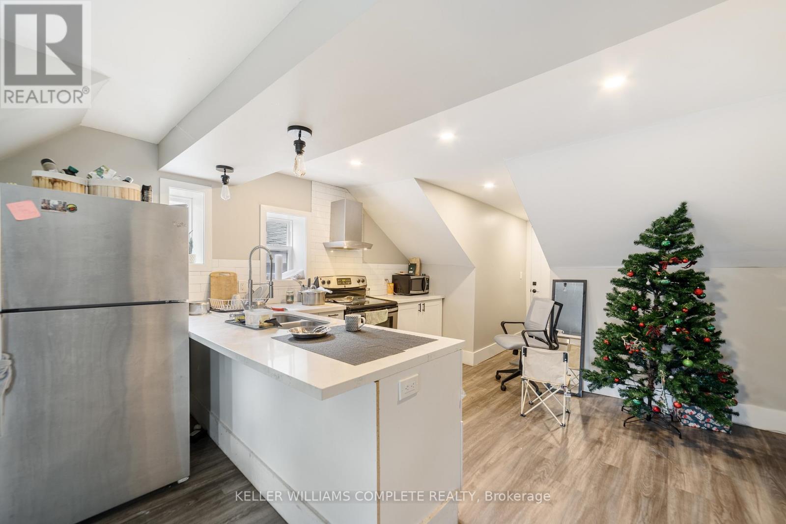 Photo 15 of 29 Gibson Avenue, Hamilton ON