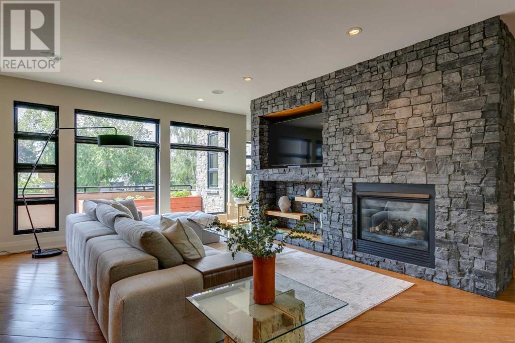 Single Family House for Sale in  Bannerman Drive NW Brentwood Calgary 