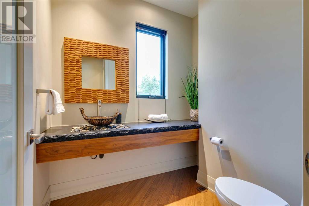 Single Family House for Sale in  Bannerman Drive NW Brentwood Calgary 