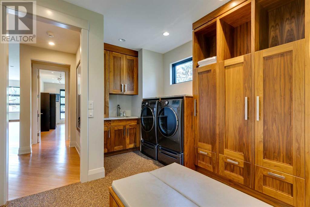 Single Family House for Sale in  Bannerman Drive NW Brentwood Calgary 