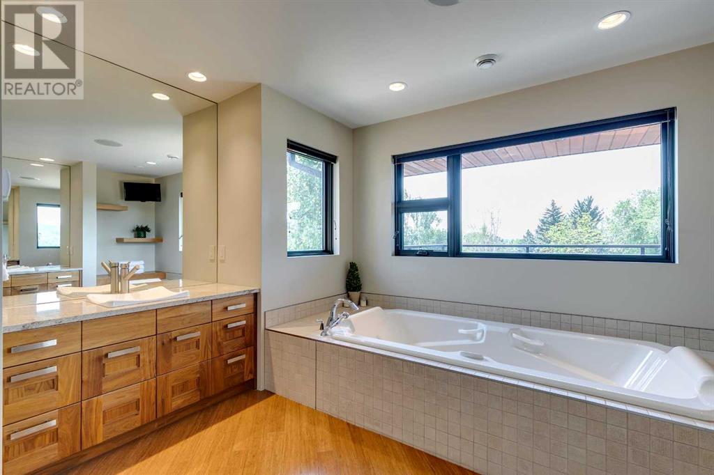 Single Family House for Sale in  Bannerman Drive NW Brentwood Calgary 