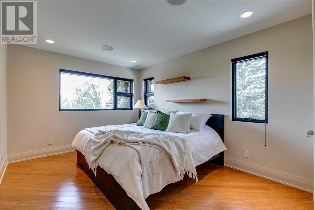 Single Family House for Sale in  Bannerman Drive NW Brentwood Calgary 