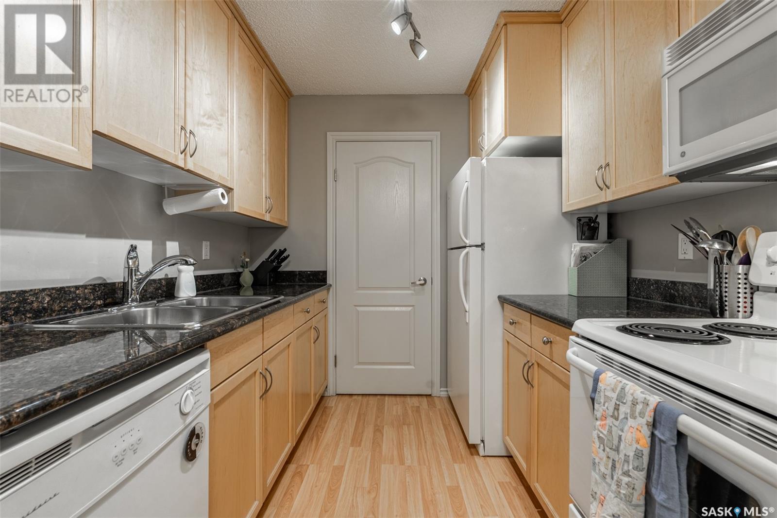 Single Family House Low rise for Sale in B  Mckercher DRIVE Saskatoon 