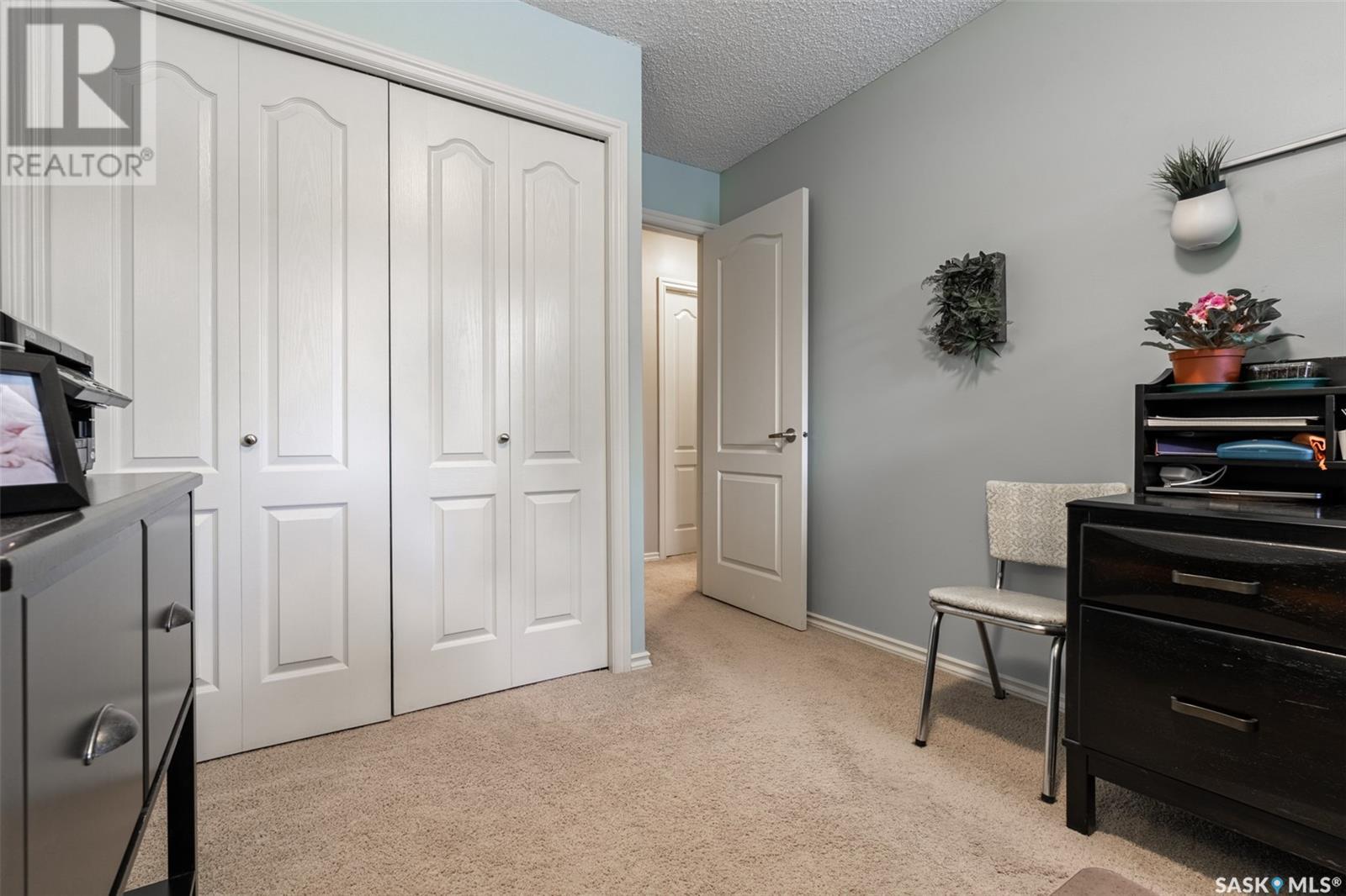 Single Family House Low rise for Sale in B  Mckercher DRIVE Saskatoon 