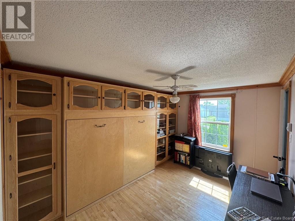 17 Lobelia Street - 10