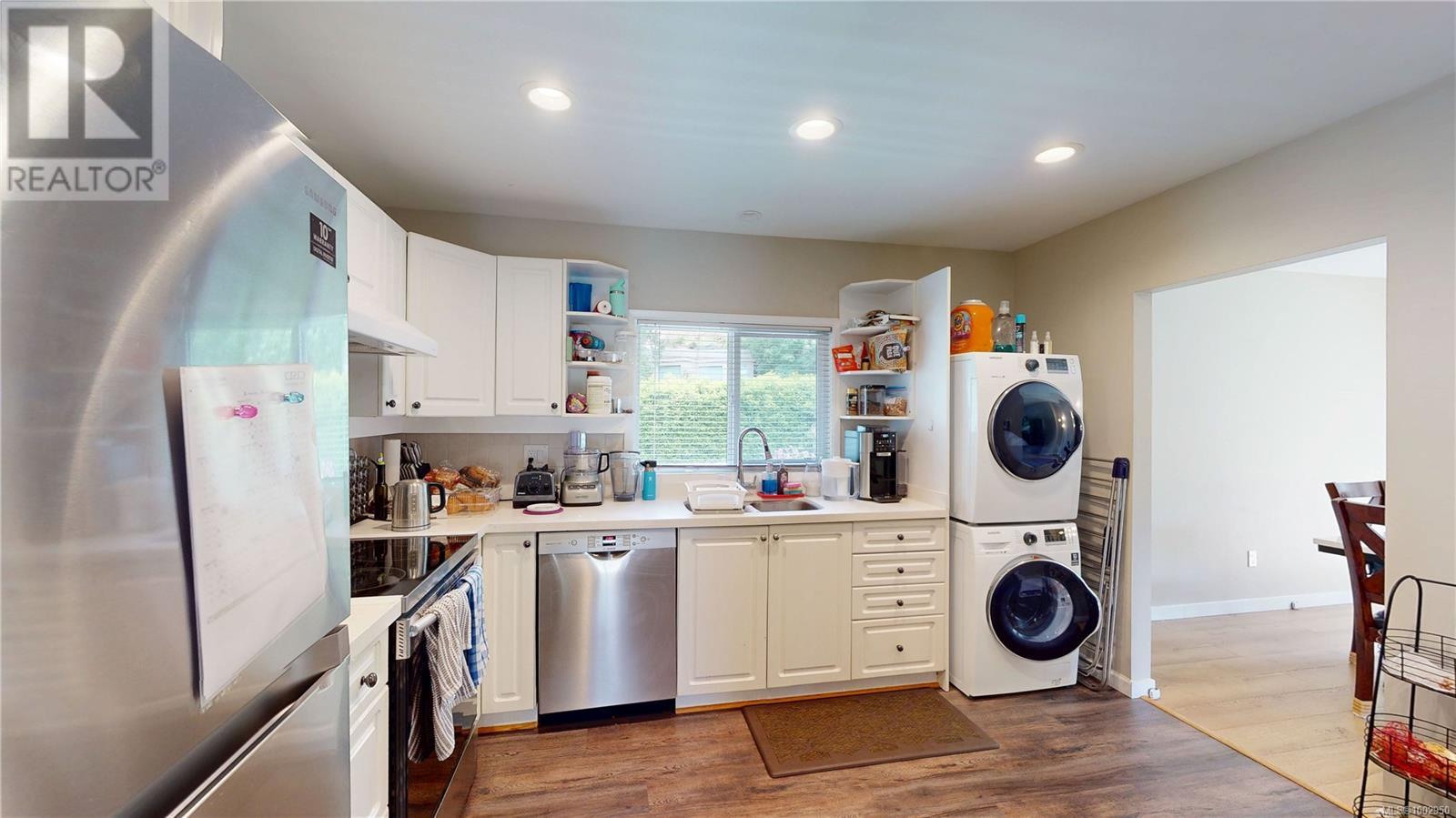 4767 Cordova Bay Rd, Saanich