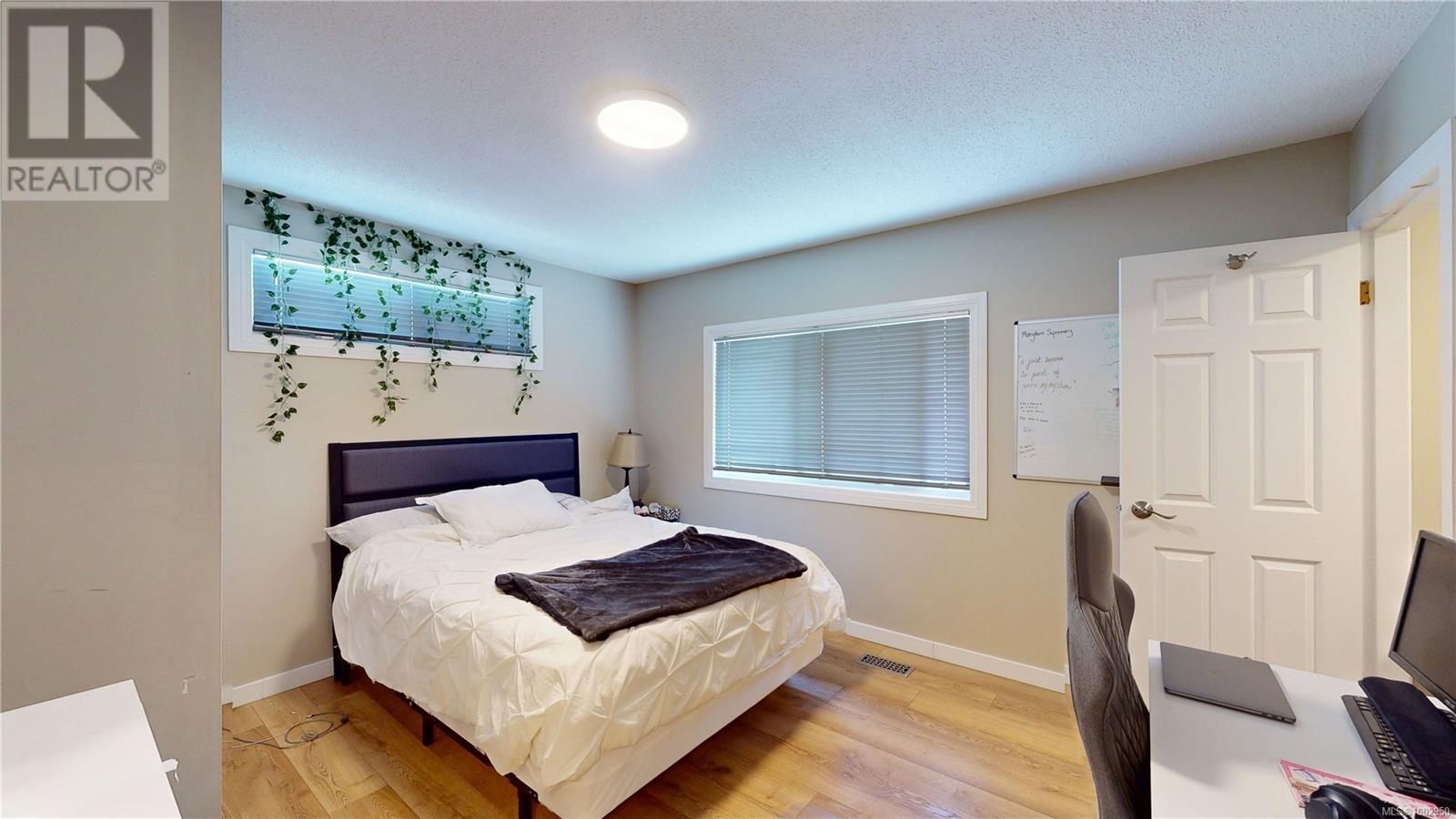 4767 Cordova Bay Rd, Saanich