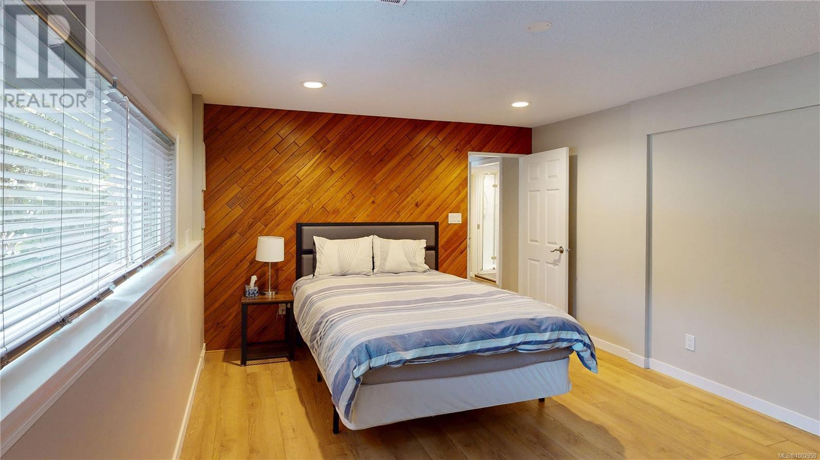 4767 Cordova Bay Rd, Saanich